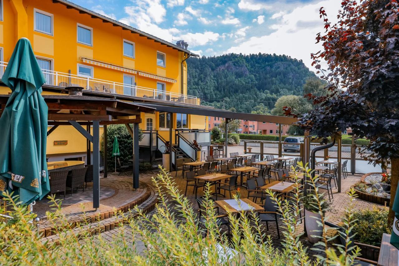 Hotel Freiensteinerhof Superior Sankt Peter-Freienstein Exterior foto